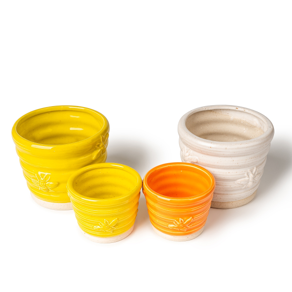 Mahu meningkatkan pengalaman ruang dan pemberian hadiah anda? Cuba balang lilin seramik lebah ini dengan perincian lebah yang comel!