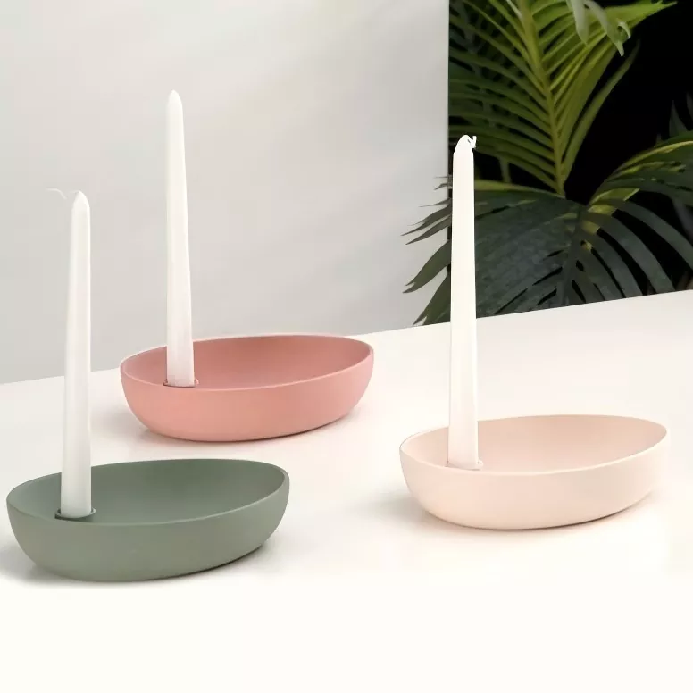 Pemegang lilin seramik moden