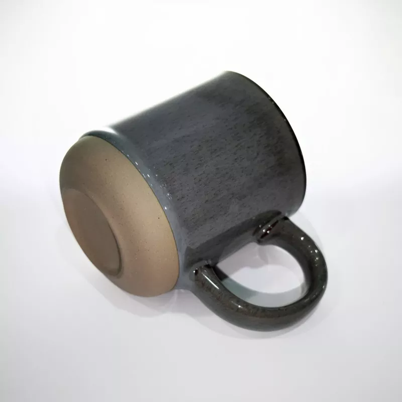 Mug Kelabu Perjalanan Seramik Moden yang Mudah